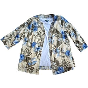 Naturals D&Co NWOT Tropical Button Down Top
